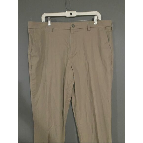 Croft and Barrow Mens Khaki Pants Easy Care Classic Fit Beige Size 38 By 32 - Picture 4 of 6